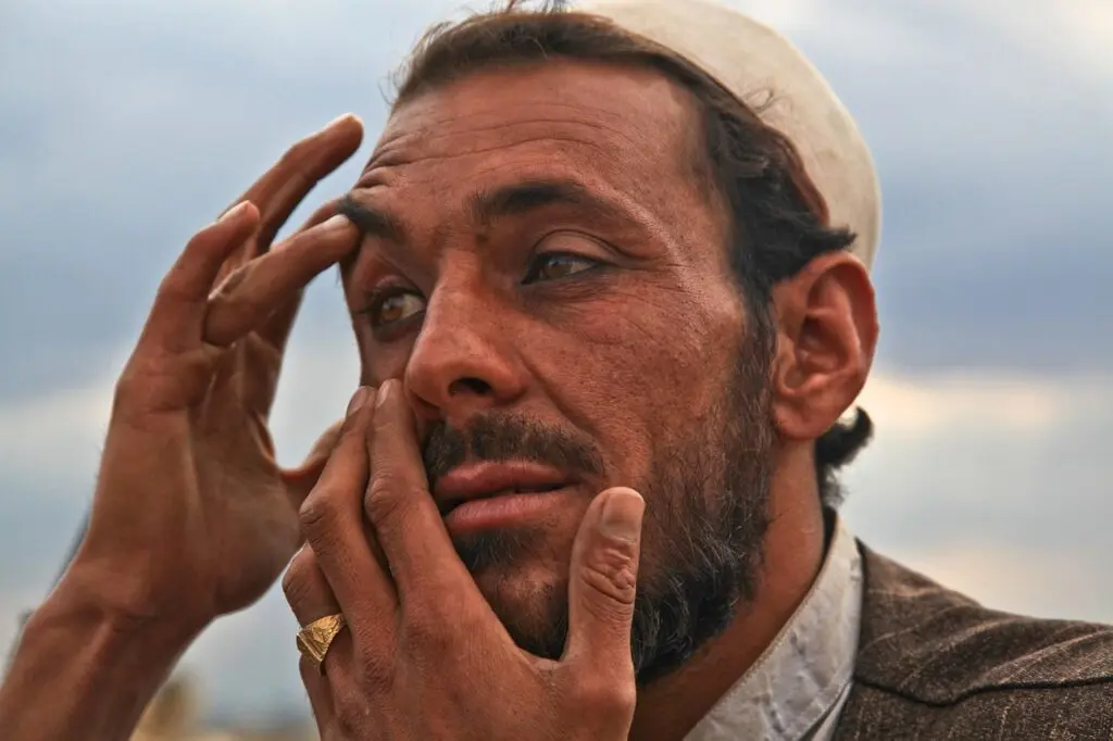 Aging Eyes Diseases